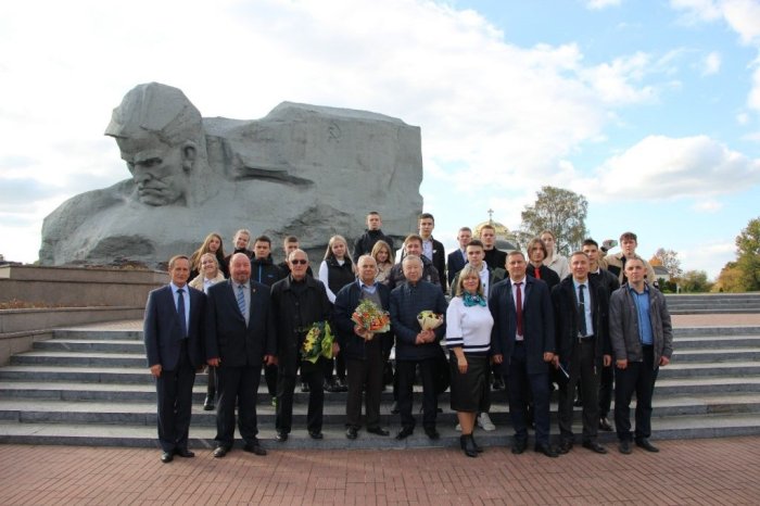 От Вечного огня – к олимпийскому факелу