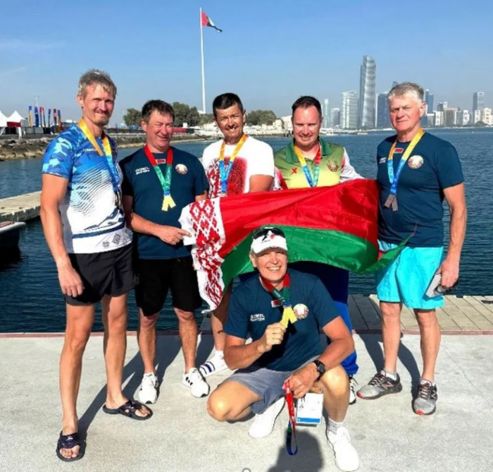  Гомельские гребцы мастер-класса завоевали золотые медали в Дубае