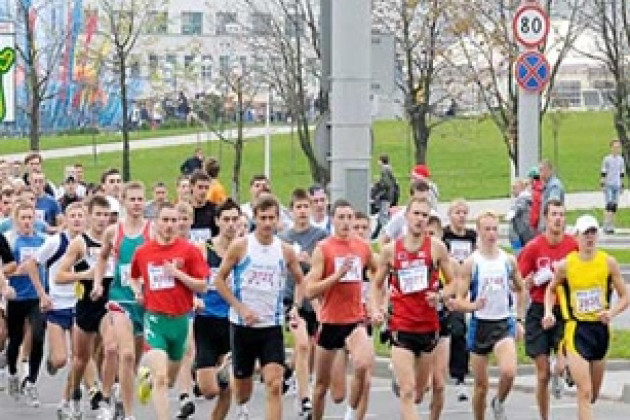 15 мая-день работников физической культуры и спорта.