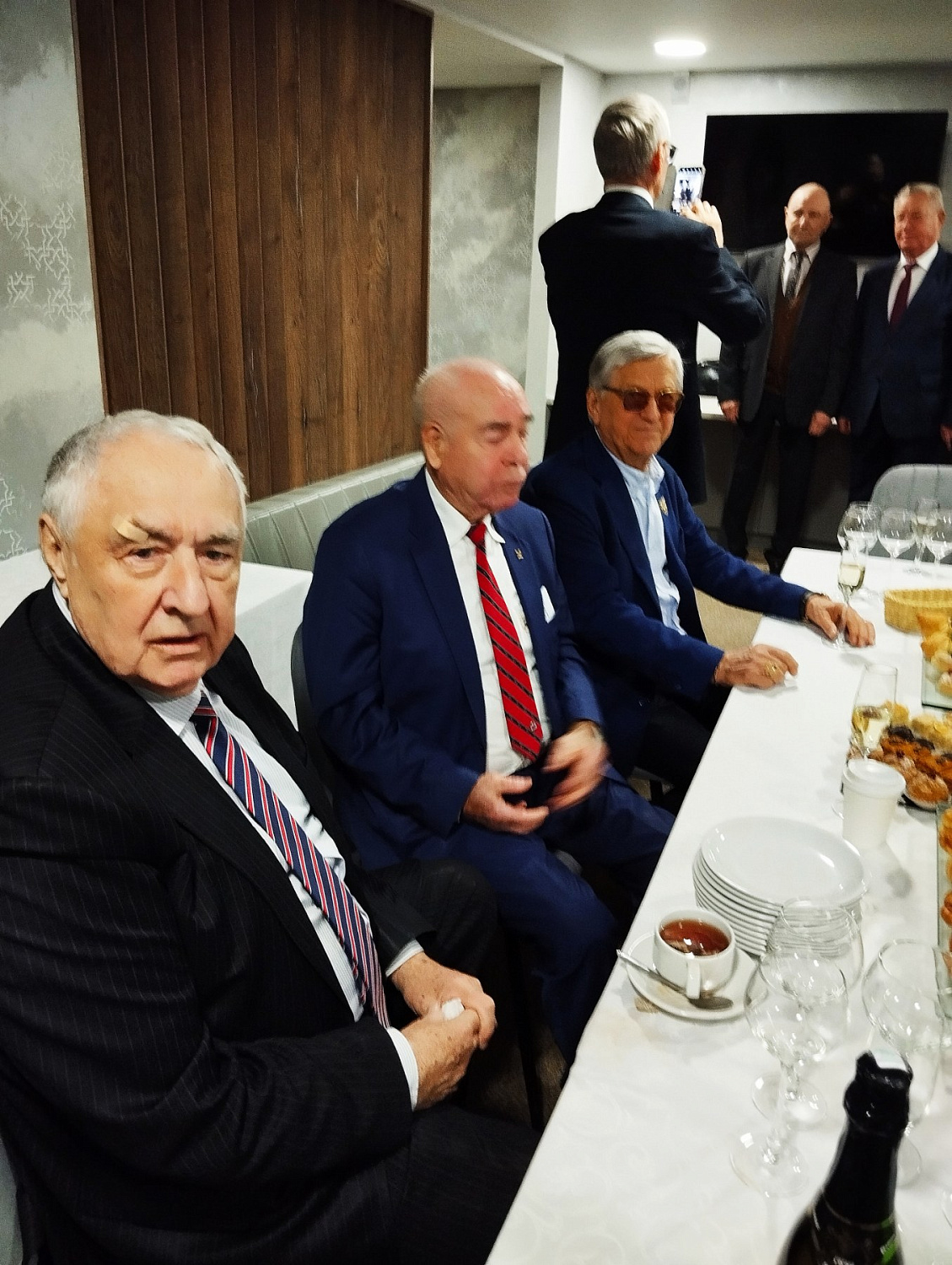 Национальный Олимпийский комитет пригласил 23 ветерана спорта-членов Белорусского общественного объединения «Ветераны физической культуры и спорта» на спортивно-развлекательное шоу «Время наших побед»