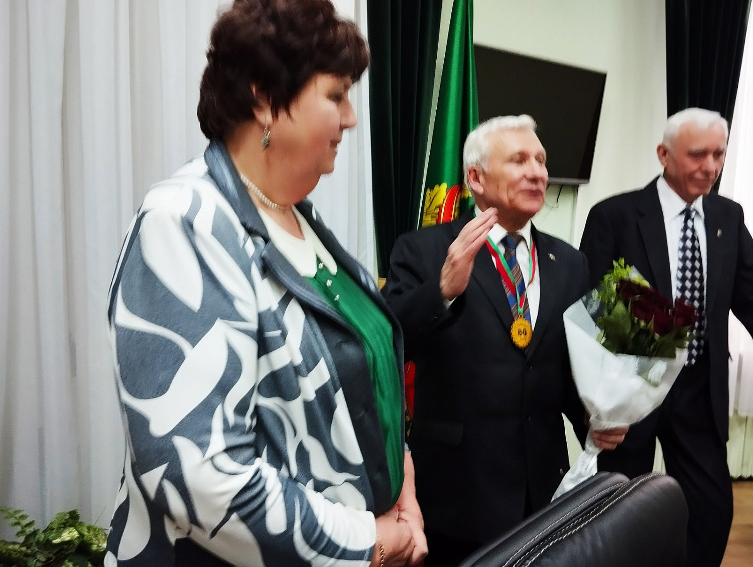 С 80-летним юбилеем поздравили Николая Нилова