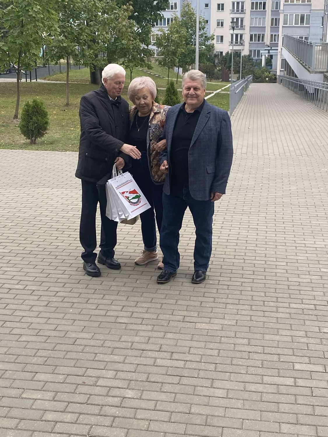 1 октября 2024 года Белорусское общественное объединение "Ветераны физической культуры и спорта" провело торжественное мероприятие в Республиканском государственном училище олимпийского резерва, посвященное Дню пожилых людей и встрече Олимпийских чемпионо