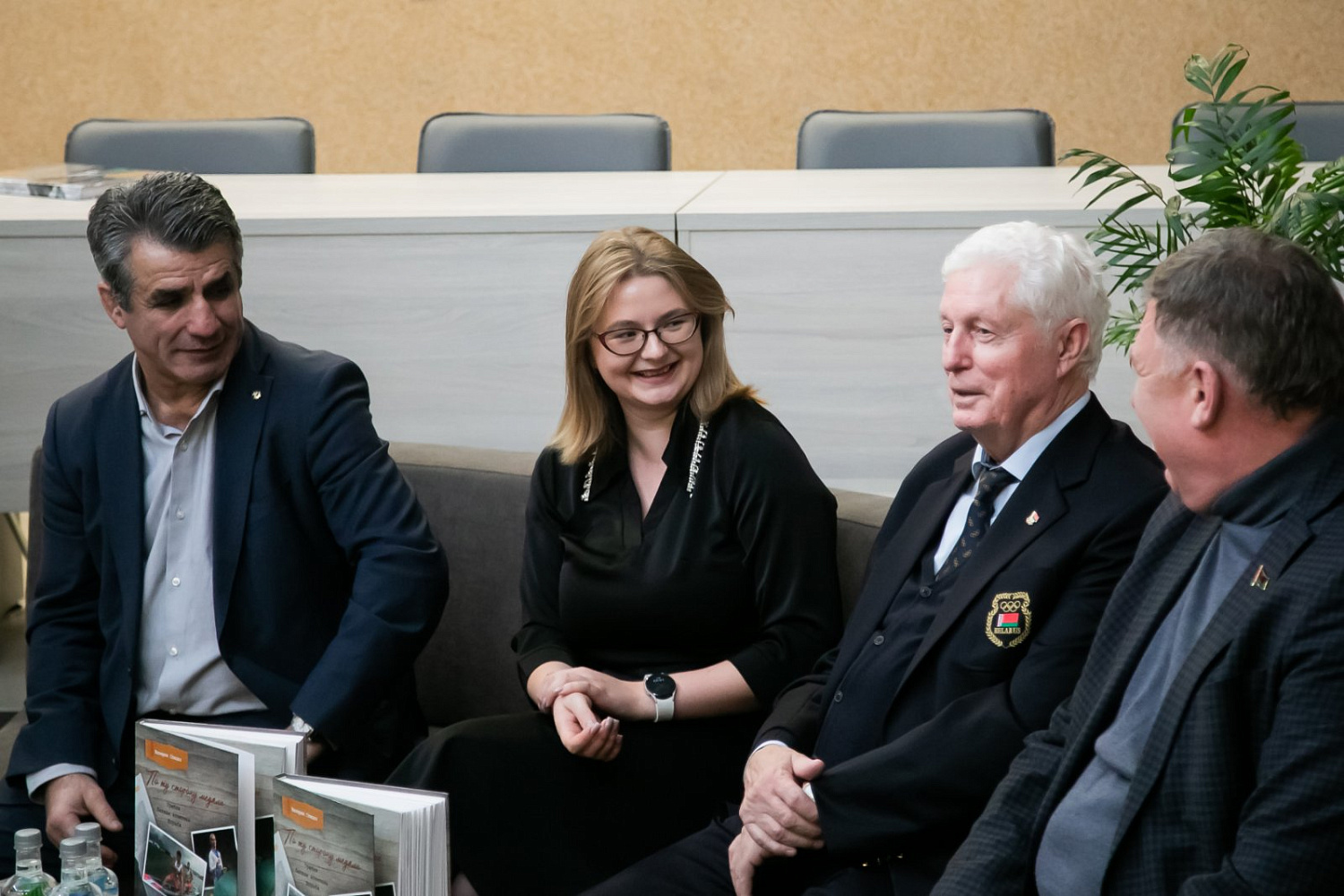 Презентация книги «По ту сторону медали»