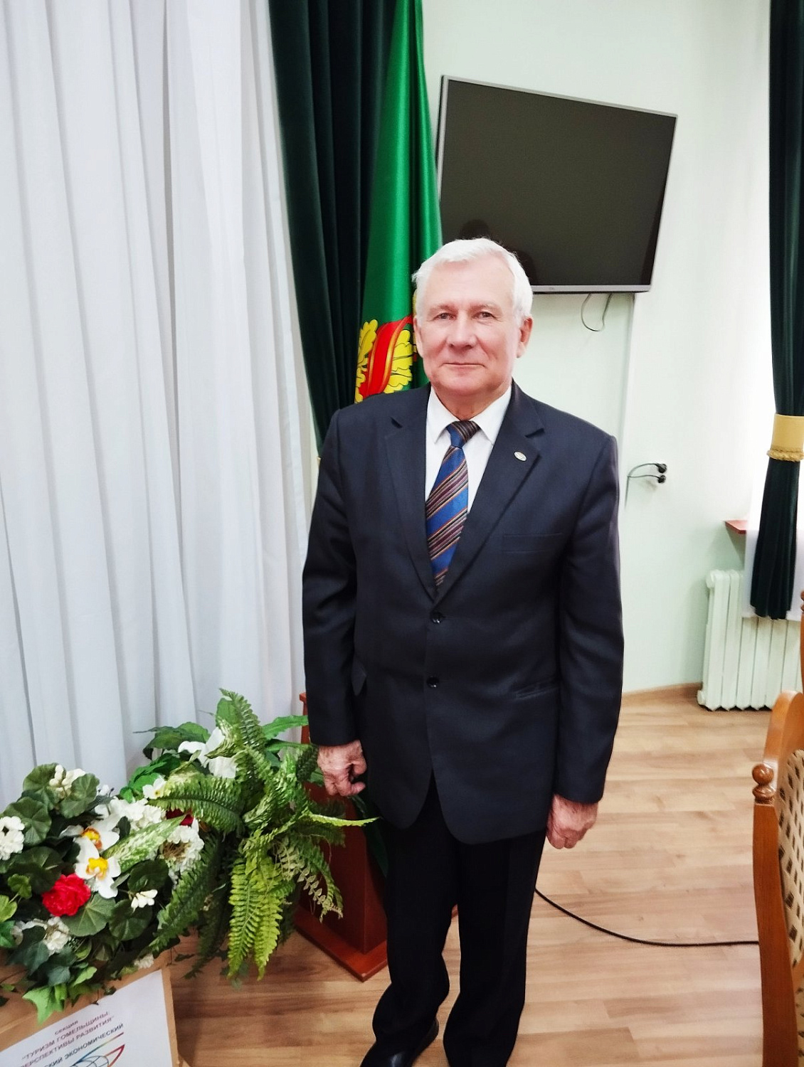 С 80-летним юбилеем поздравили Николая Нилова