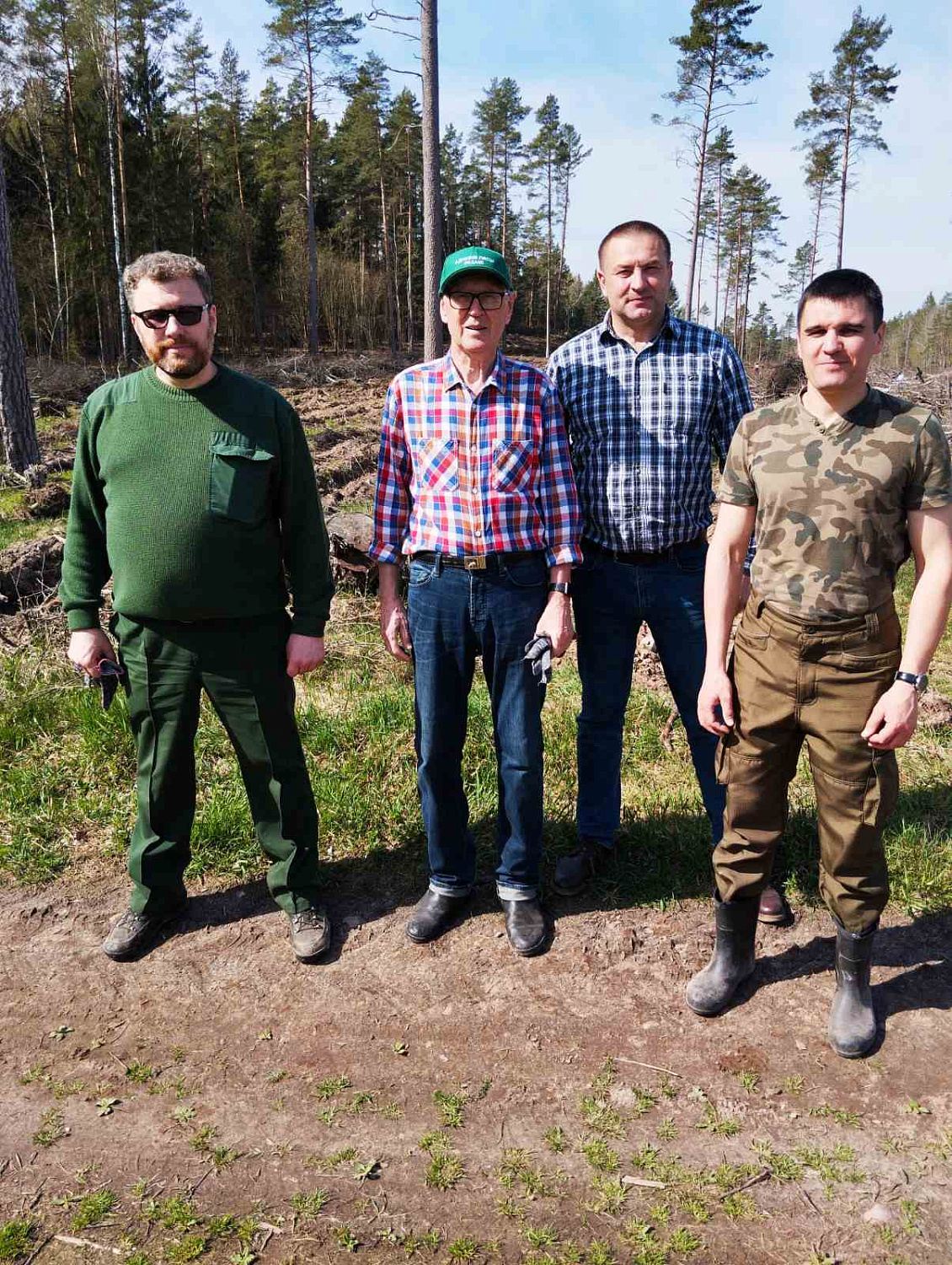 10 апреля состоялась добровольная акция «Аднавiм лясы разам»