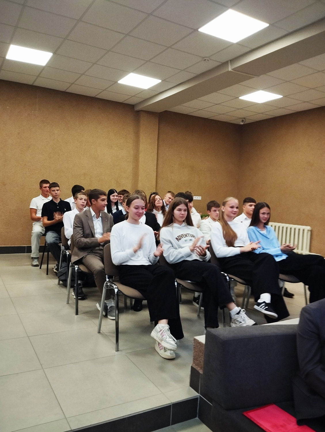 1 октября 2024 года Белорусское общественное объединение "Ветераны физической культуры и спорта" провело торжественное мероприятие в Республиканском государственном училище олимпийского резерва, посвященное Дню пожилых людей и встрече Олимпийских чемпионо