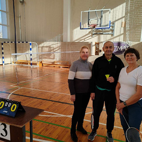 Бадминтон