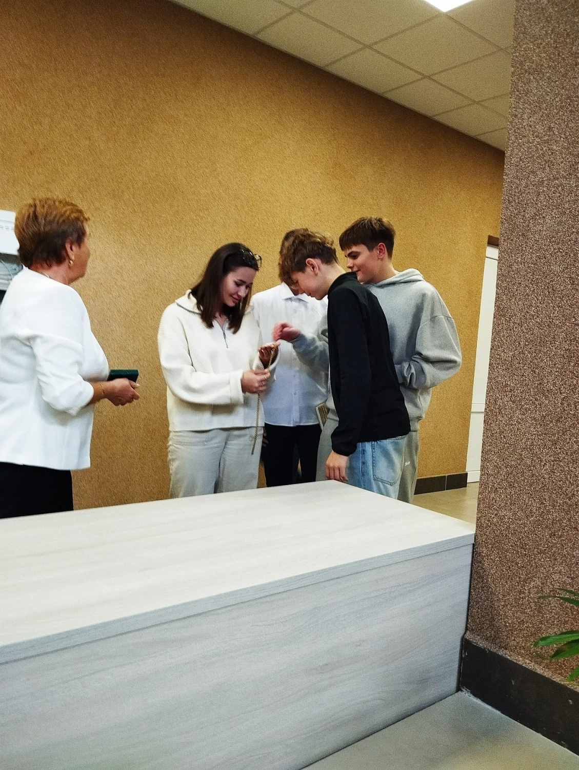 1 октября 2024 года Белорусское общественное объединение "Ветераны физической культуры и спорта" провело торжественное мероприятие в Республиканском государственном училище олимпийского резерва, посвященное Дню пожилых людей и встрече Олимпийских чемпионо