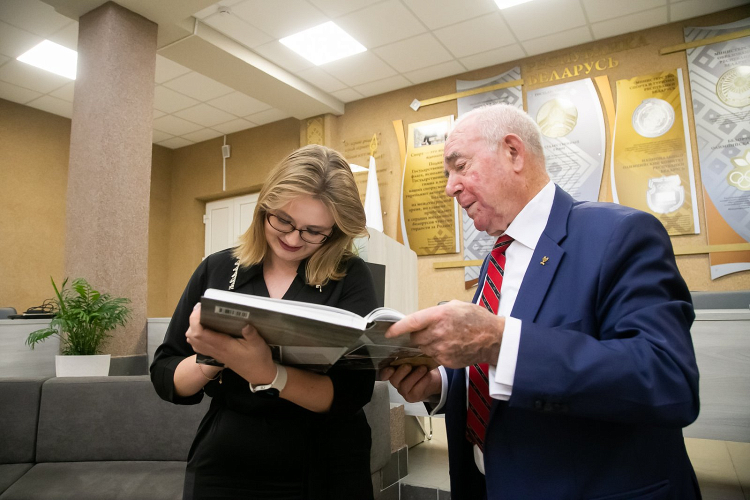 Презентация книги «По ту сторону медали»