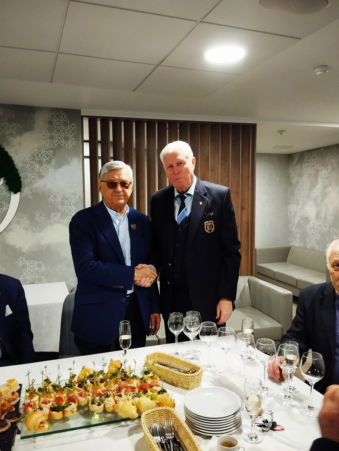 Национальный Олимпийский комитет пригласил 23 ветерана спорта-членов Белорусского общественного объединения «Ветераны физической культуры и спорта» на спортивно-развлекательное шоу «Время наших побед»