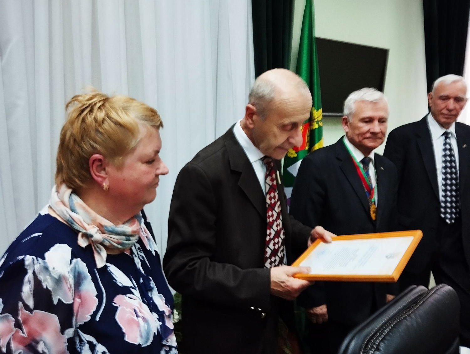 С 80-летним юбилеем поздравили Николая Нилова