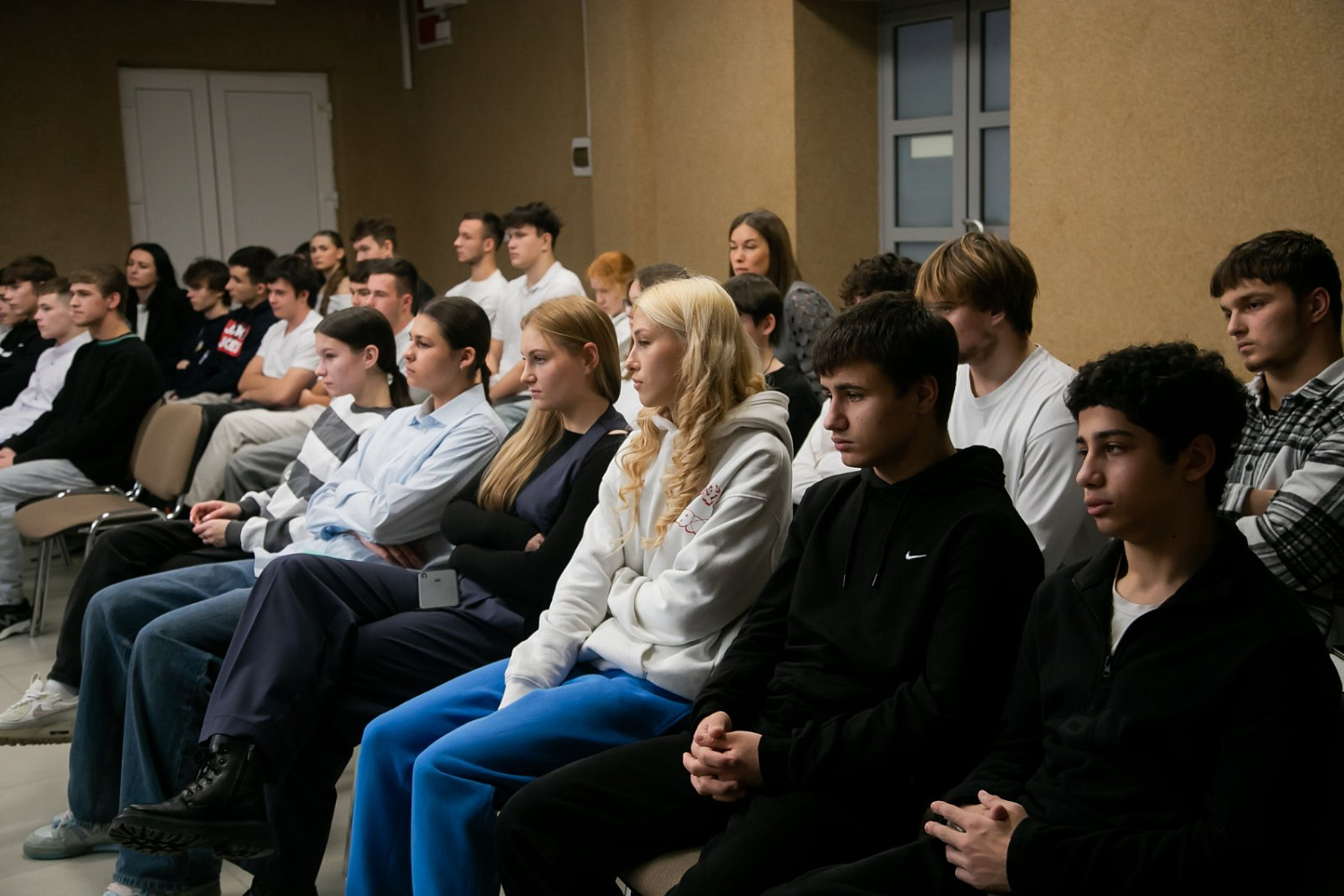 Презентация книги «По ту сторону медали»