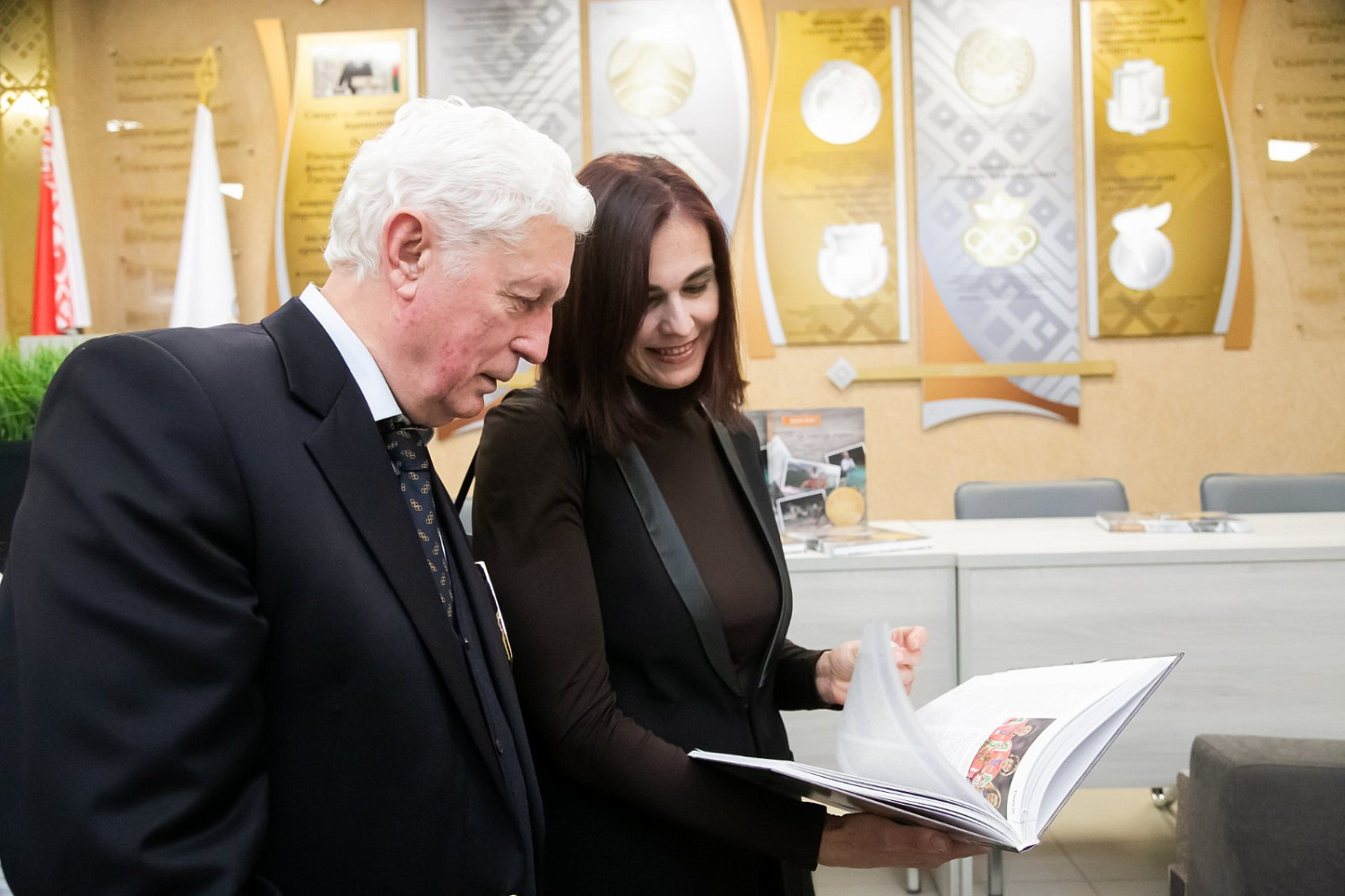 Презентация книги «По ту сторону медали»