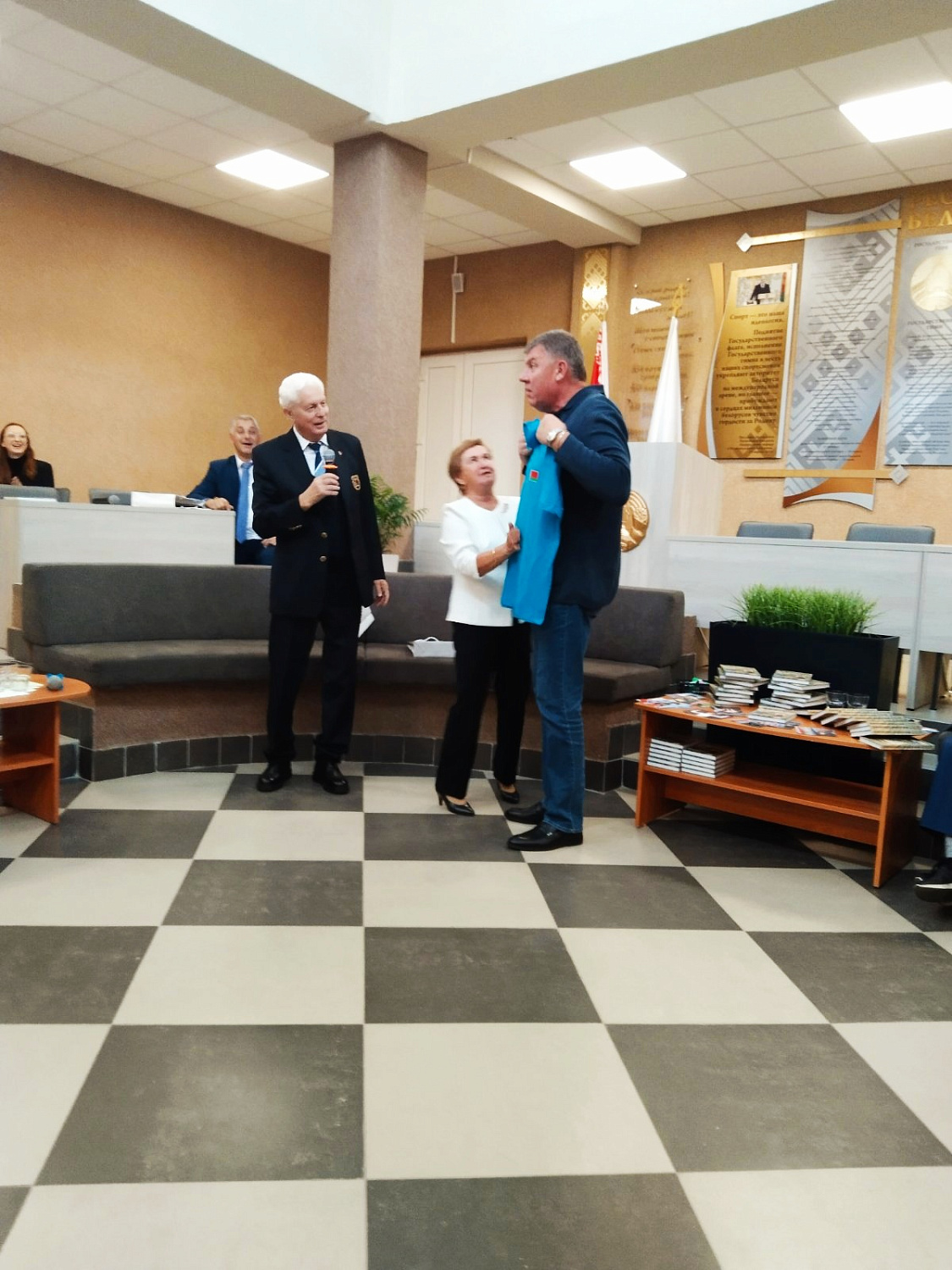 1 октября 2024 года Белорусское общественное объединение "Ветераны физической культуры и спорта" провело торжественное мероприятие в Республиканском государственном училище олимпийского резерва, посвященное Дню пожилых людей и встрече Олимпийских чемпионо